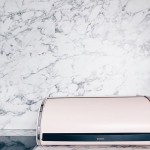 Хлебница Brabantia 487026 со сдвигающейся крышкой