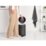 Бак для мусора с педалью Brabantia NewIcon Pedal Bin 12 л, графитовый (233487) Бак для мусора с педалью Brabantia NewIcon Pedal Bin 12 л, графитовый (233487)