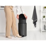 Бак для мусора с педалью Brabantia NewIcon Pedal Bin 20 л, графитовый (233500) Бак для мусора с педалью Brabantia NewIcon Pedal Bin 20 л, графитовый (233500)