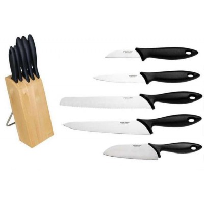Набор ножей в деревянном блоке Fiskars Essential, 5шт 1023782 Набор ножей в деревянном блоке Fiskars Essential, 5шт 1023782