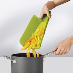 Доска разделочная Joseph Joseph NSG016SW Chop2Pot 38х21х1,5 см Доска разделочная Joseph Joseph NSG016SW Chop2Pot 38х21х1,5 см