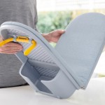 Раскладная и компактная гладильная доска Joseph Joseph 50009 с отсеком для хранения утюга Раскладная и компактная гладильная доска Joseph Joseph 50009 с отсеком для хранения утюга