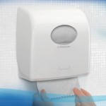 Рулонні паперові рушники для рук Kimberly-Clark Scott® Essential™ Slimroll™ код 6695, 6 рулонів x 190 м білого, одношарового паперу (всього 1140 м) Рулонні паперові рушники для рук Kimberly-Clark Scott® Essential™ Slimroll™ код 6695, 6 рулонів x 190 м білого, одношарового паперу (всього 1140 м)