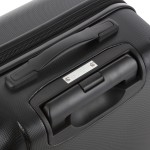 Чемодан CarryOn Skyhopper (M) Black (502127) Чемодан CarryOn Skyhopper (M) Black (502127)