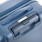 Чемодан CarryOn Skyhopper (L) Blue (502142) Чемодан CarryOn Skyhopper (L) Blue (502142)